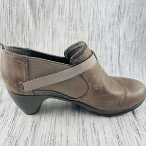 Merrell Evera Rush Aluminum Green Gray‎ Heeled Ankle Chelsea Bootie 9 Y2K